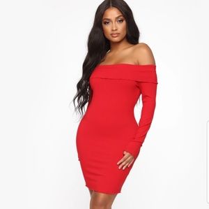 NWOT off shoulder long sleeves mini dress